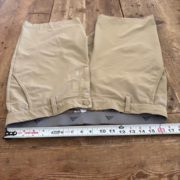 Adidas Ultimate365 8-Inch Hemp Khaki Golf Shorts HR7951
Men’s 32 - Picture 11 of 11